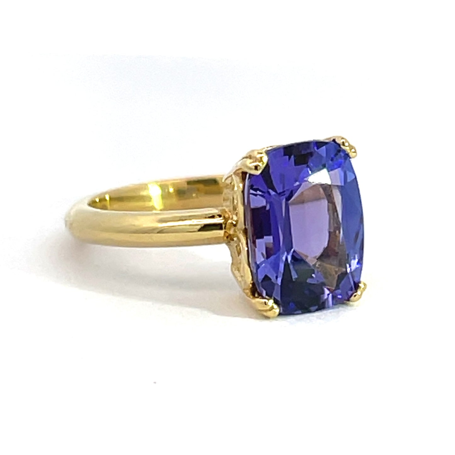 18k Yellow Gold Tanzanite Ring
