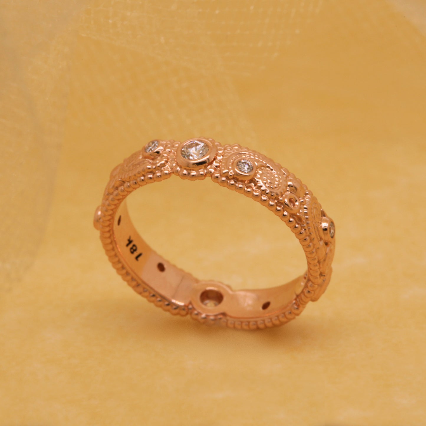 18k Rose Gold Champagne Diamond llyn Band