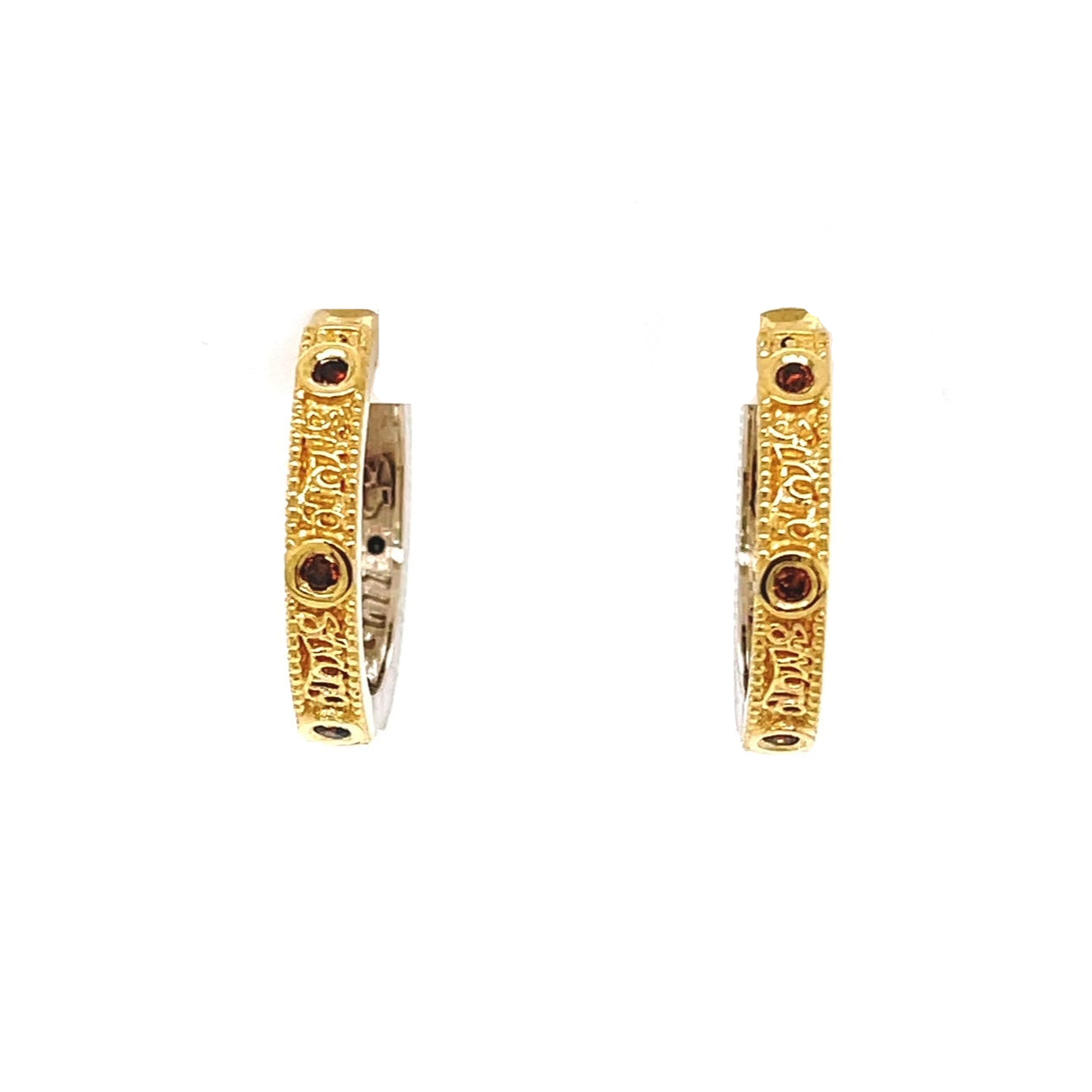 Strong Pair Hoops with White and Red Diamonds