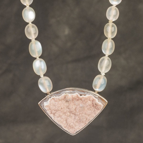 custom jewelry, gold, moonstone, modullyn, necklace, llyn strong, greenville, south carolina