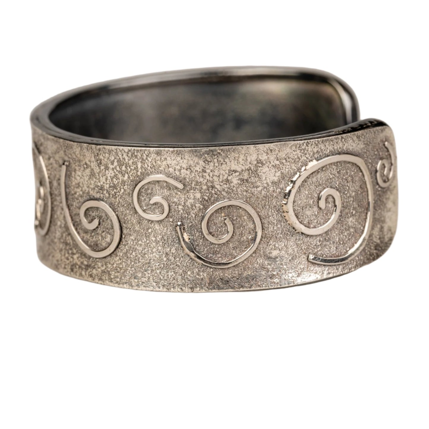 Custom Jewelry, platnium swirl cuff, llyn strong, Greenville, South carolina