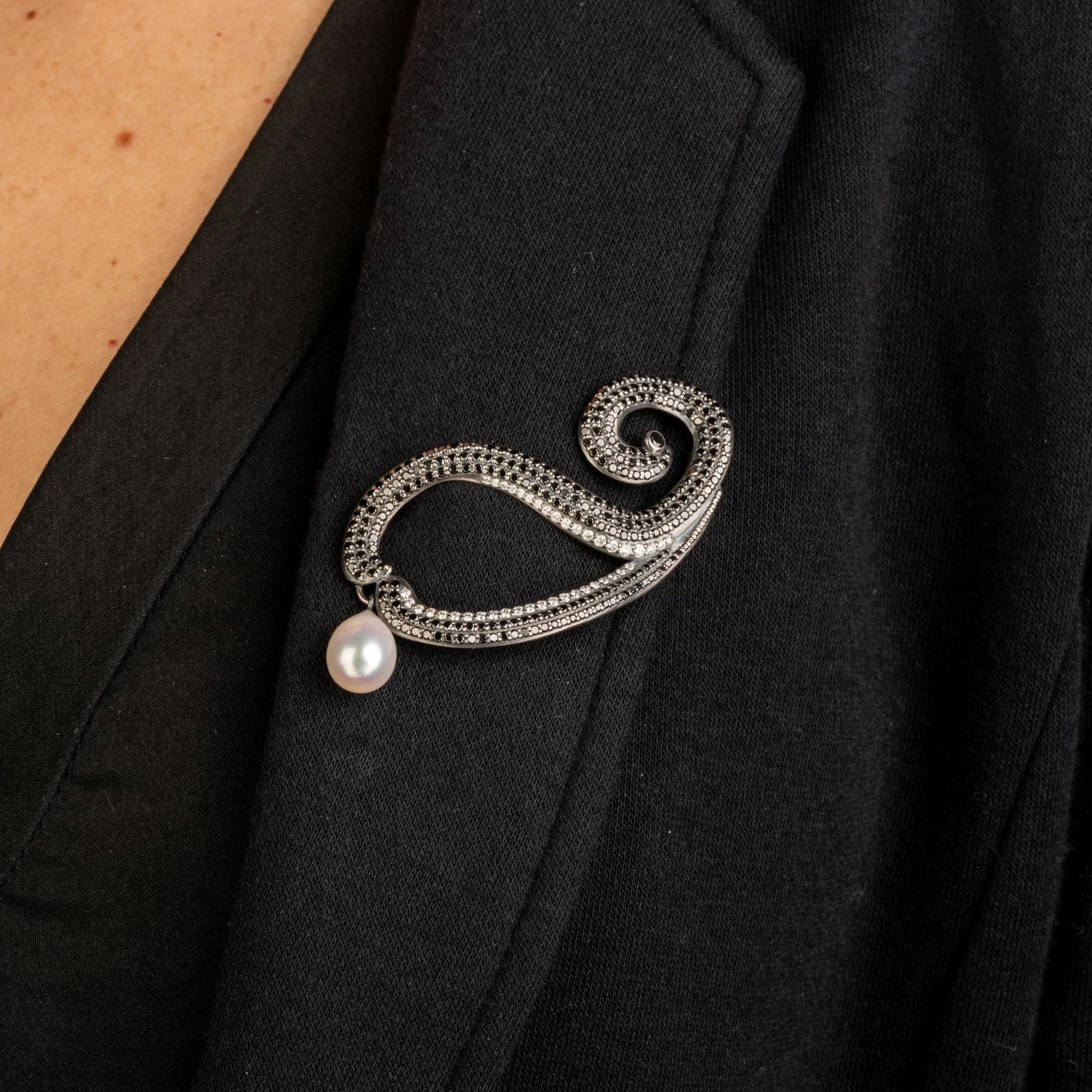 custom jewelry, silver, diamond, gold, brooch, pendant, llyn strong, greenville, south carolina
