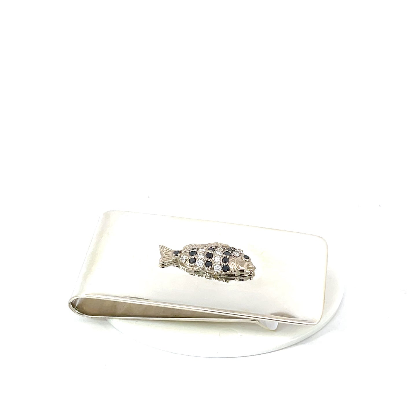 18k White Gold Fish Money Clasp with Black and FVS Diamonds