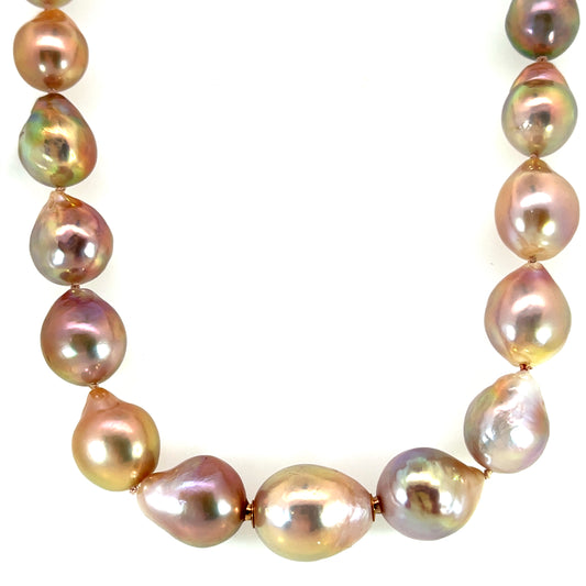 Pink Pearl Necklace with a Rose Gold Modullyn Clasp