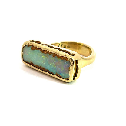 Yellow Gold Pipe Opal Ring