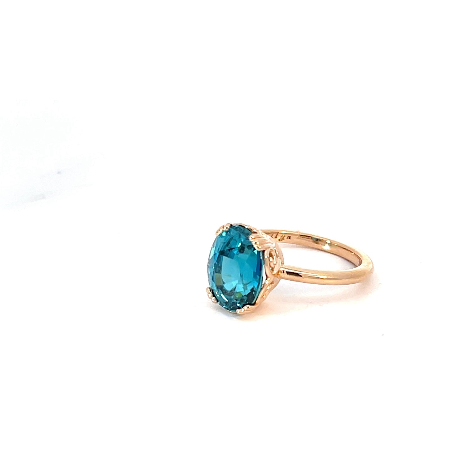18k Rose Gold Blue Zircon Ring