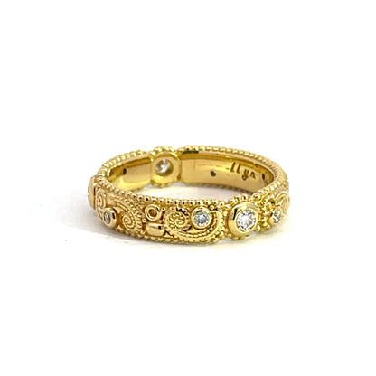 18k Yellow Gold llyn Band with White Diamonds