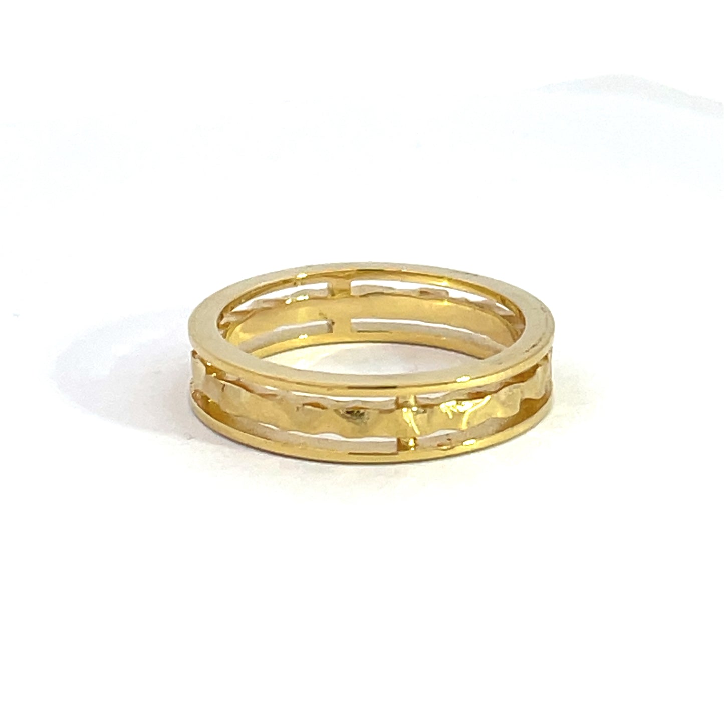 18k Yellow Gold Floating Hammered Ring